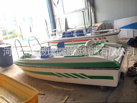 4人自排水電瓶船